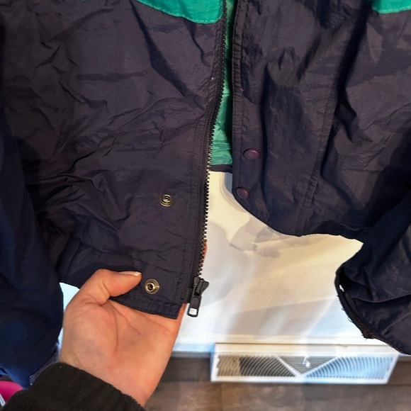 American Eagle vintage style windbreaker size L. - Picture 6 of 8